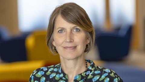 Jen Cheatham headshot