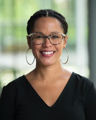 Natasha Trivers headshot