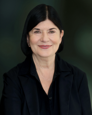 Vicki Phillips headshot