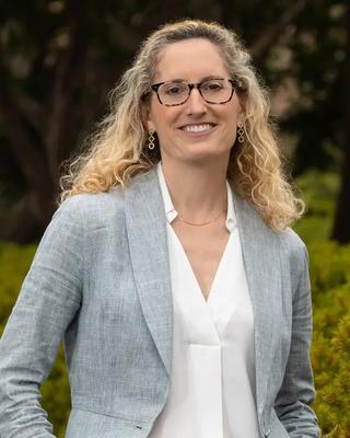 Monica Higgins headshot
