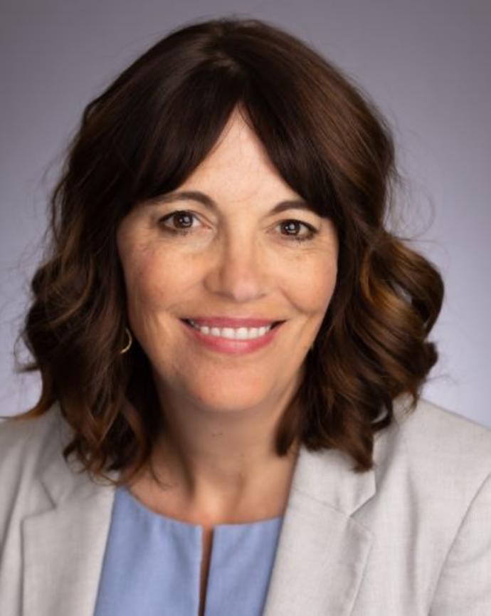 Kristine Gilmore headshot
