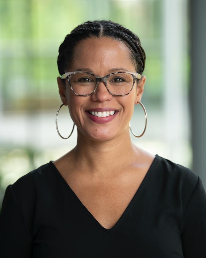 Natasha Trivers headshot