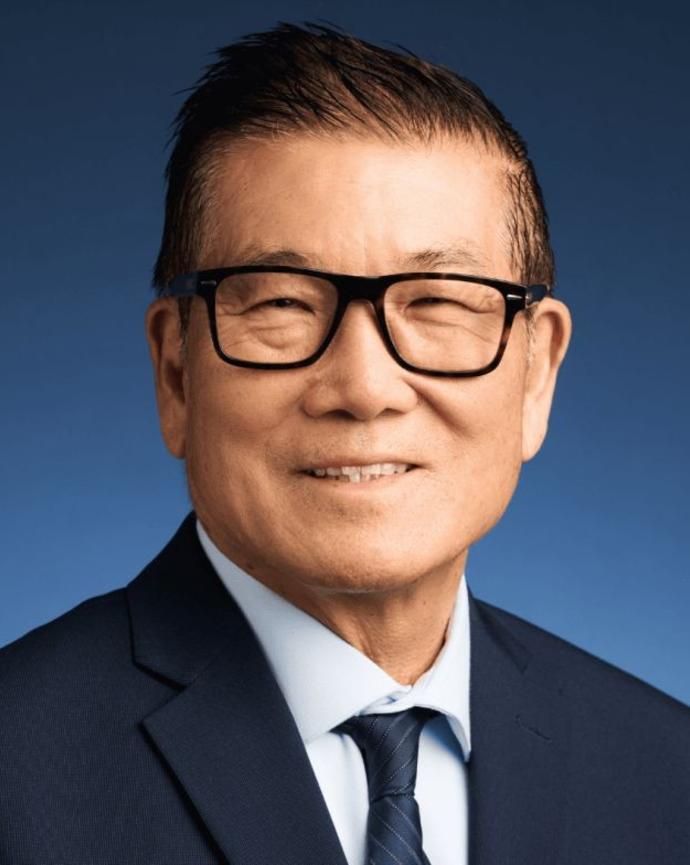 Mike Matsuda headshot